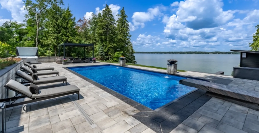 Chateau Simcoe  Vacation Villa - Muskoka Lakes
