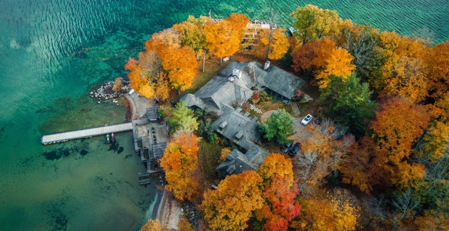  English Manor  Vacation Villa - Muskoka Lakes