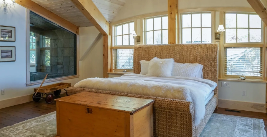  English Manor  Vacation Villa - Muskoka Lakes