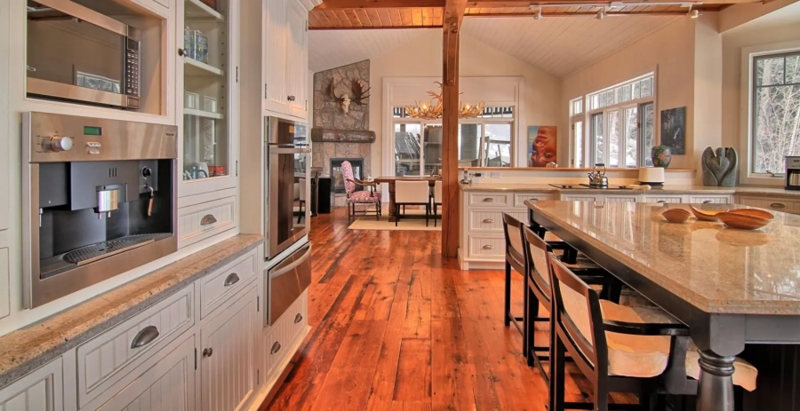 Firelight  Vacation Villa - Muskoka Lakes