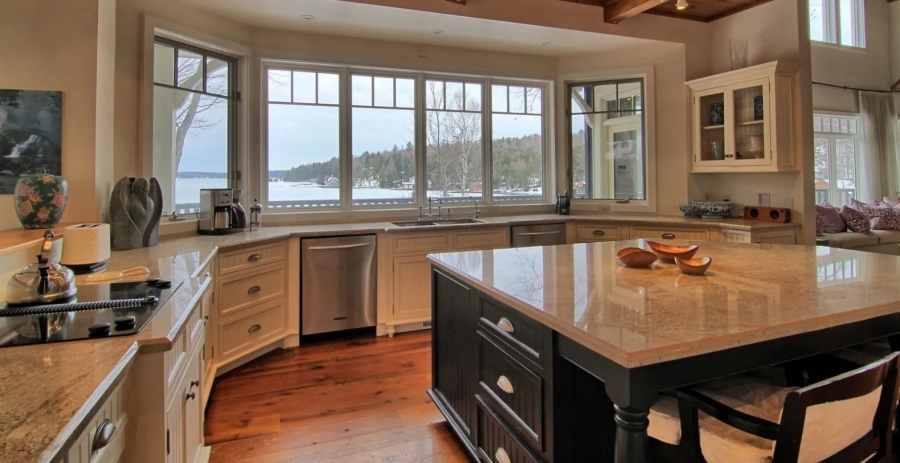 Firelight  Vacation Villa - Muskoka Lakes