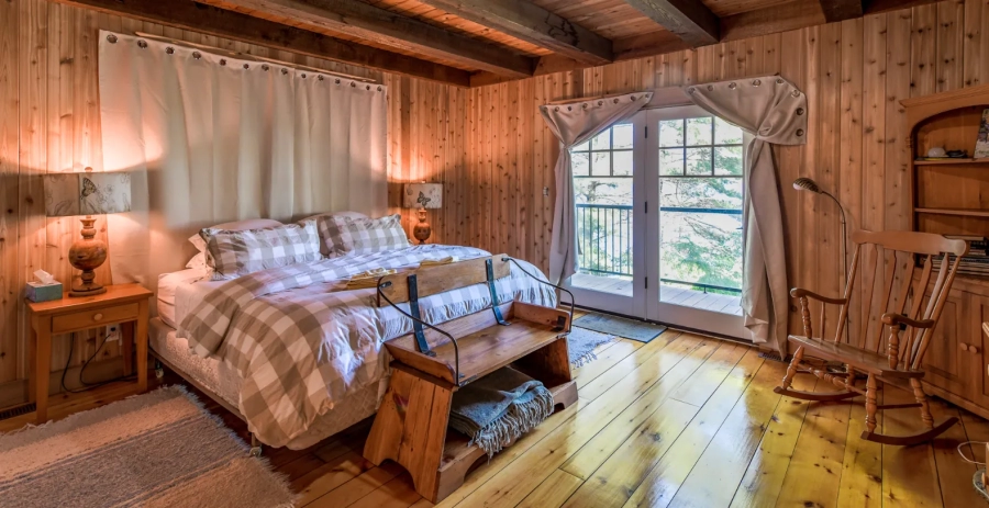 King Arthur’s Court  Vacation Villa - Muskoka Lakes