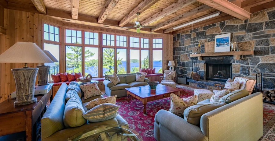 King Arthur’s Court  Vacation Villa - Muskoka Lakes