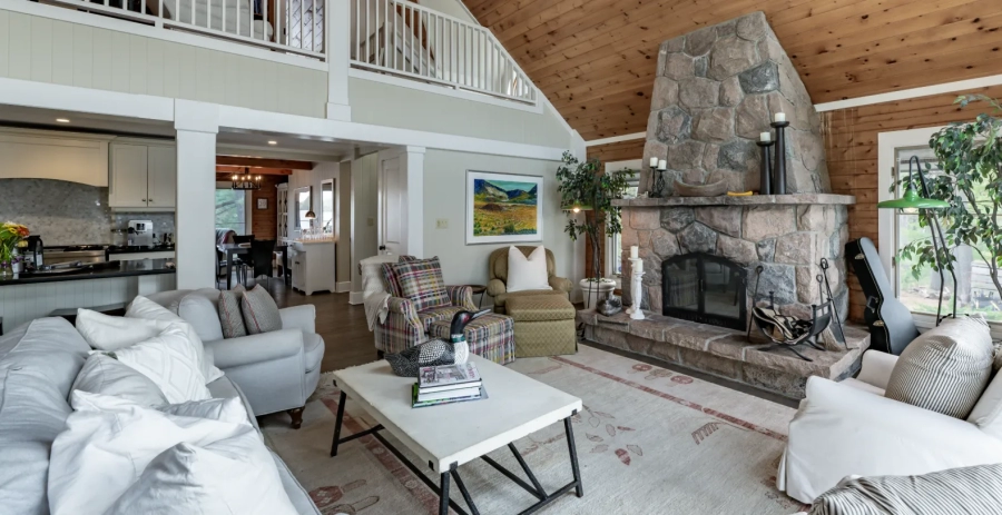 McComb Point Ontario Vacation Villa - Kawagama Lake