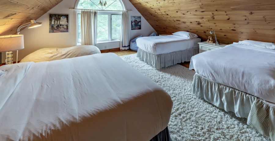 McComb Point Ontario Vacation Villa - Kawagama Lake