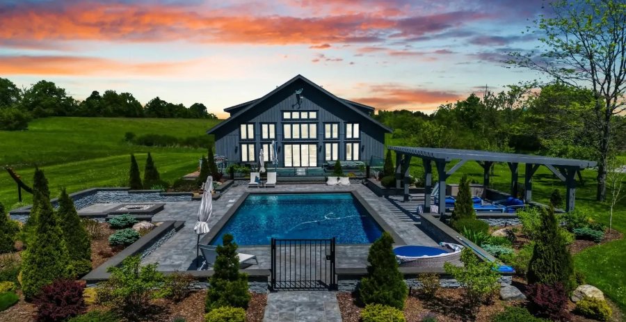 Millbrook Manor  Vacation Villa - Ontario