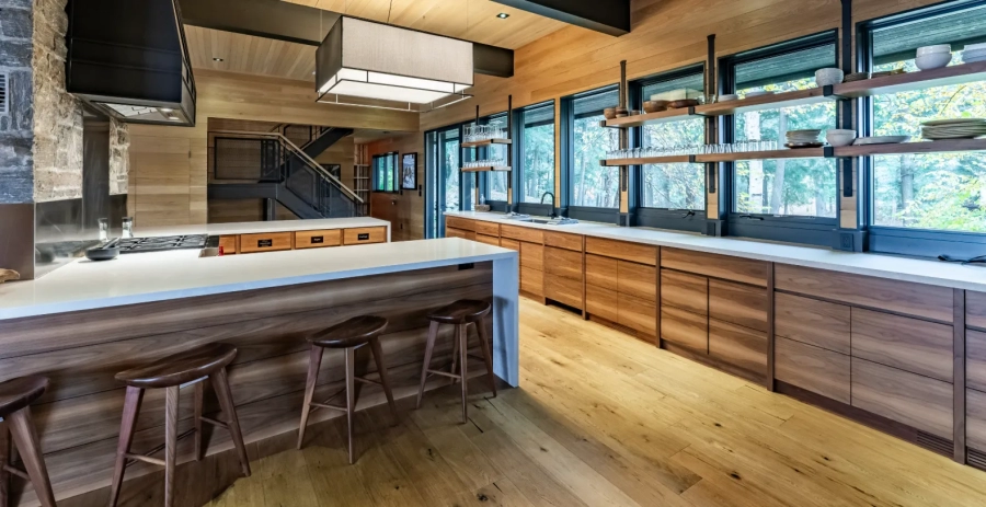 Muskoka’s White House  Vacation Villa - Muskoka Lakes