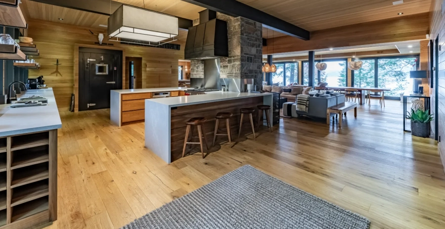 Muskoka’s White House  Vacation Villa - Muskoka Lakes