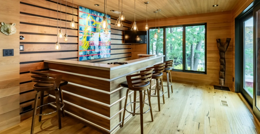 Muskoka’s White House  Vacation Villa - Muskoka Lakes