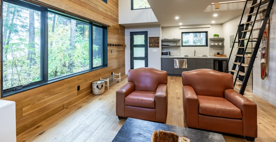 Muskoka’s White House  Vacation Villa - Muskoka Lakes