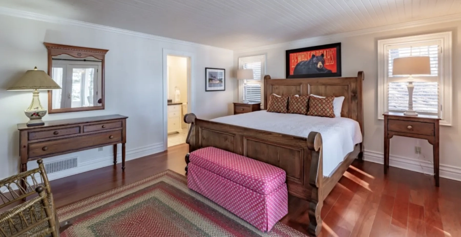 Oak Bank Point  Vacation Villa - Muskoka Lakes