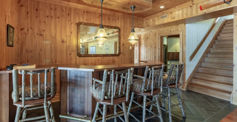 Oak Bank Point  Vacation Villa - Muskoka Lakes