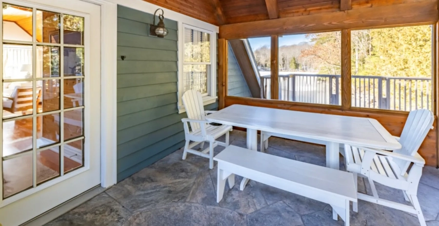 Oak Bank Point  Vacation Villa - Muskoka Lakes