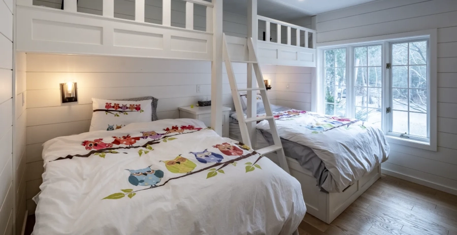 Sandy Beach Cottage  Vacation Villa - Muskoka Lakes
