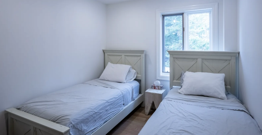 Sandy Beach Cottage  Vacation Villa - Muskoka Lakes