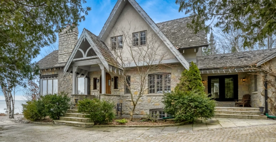 Sandy Beach Cottage  Vacation Villa - Muskoka Lakes