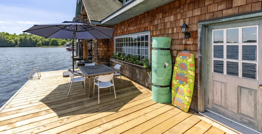 Santosha  Vacation Villa - Ontario