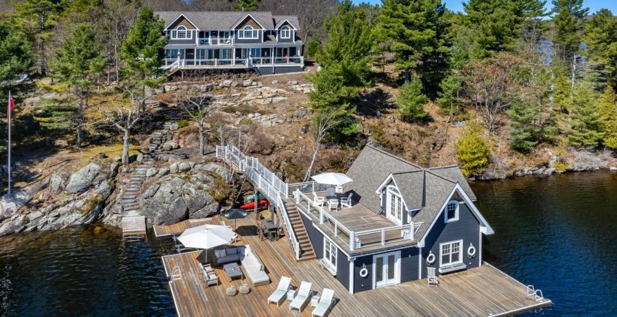 Sun Salutation  Vacation Villa - Muskoka Lakes