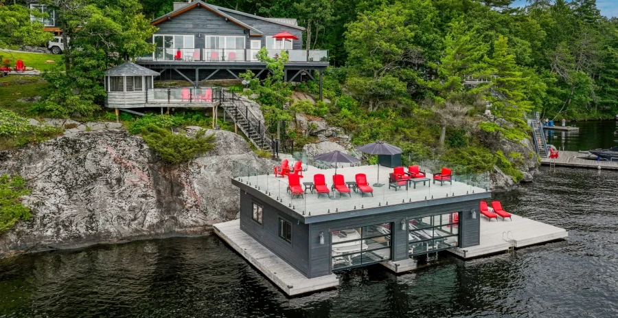 The Canadian Dream  Vacation Villa - Muskoka Lakes