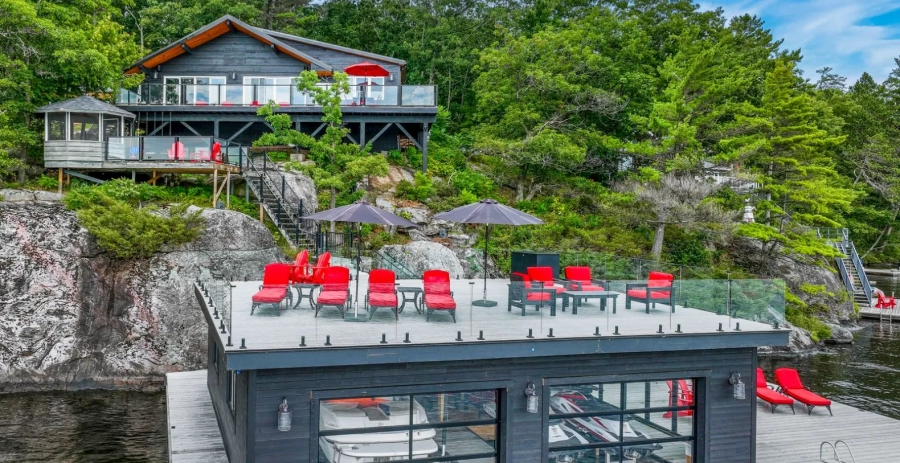 The Canadian Dream  Vacation Villa - Muskoka Lakes