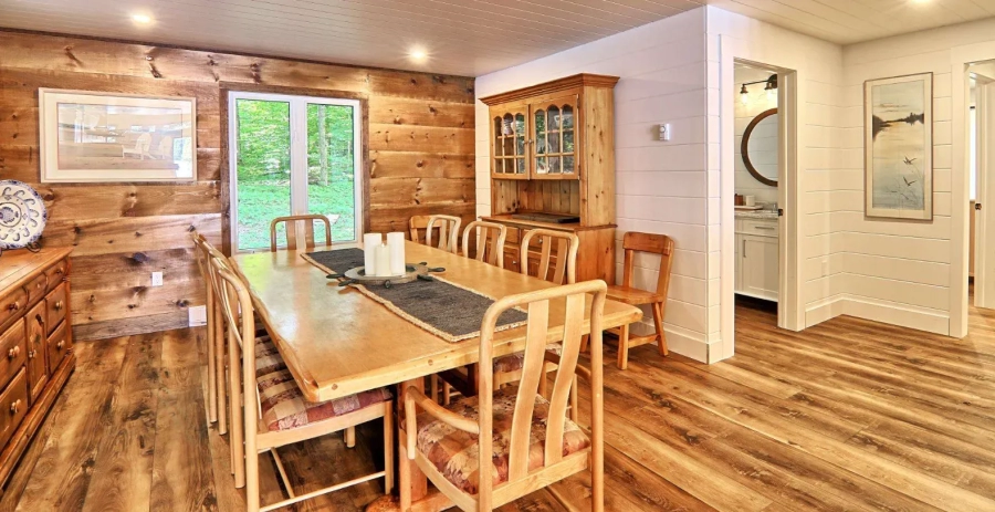 The Crown  Vacation Villa - Muskoka Lakes
