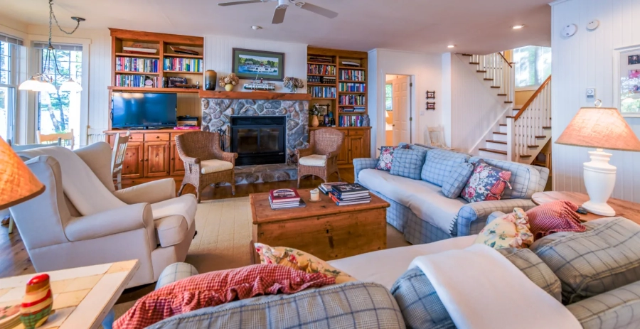 The Point  Vacation Villa - Muskoka Lakes
