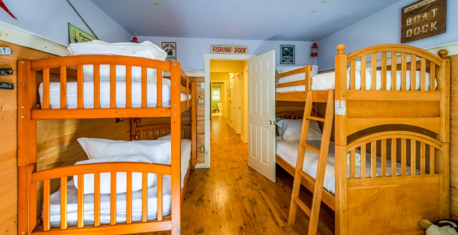 The Point  Vacation Villa - Muskoka Lakes