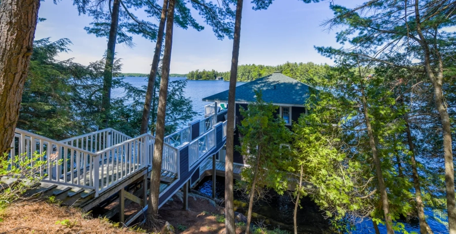 The Point  Vacation Villa - Muskoka Lakes