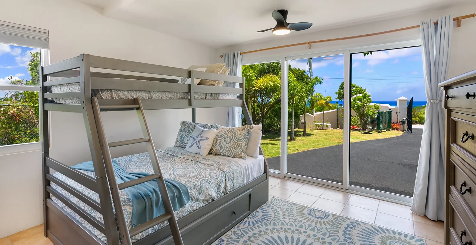 Villa Okeanos Island Harbour, Shoal Bay East Vacation Villa - Anguilla