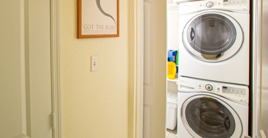 Babylon Reef Grand Cayman - Beachfront