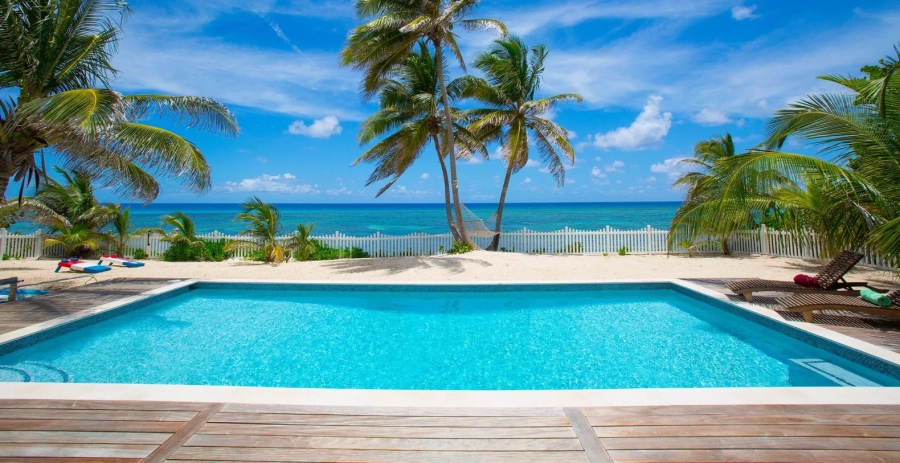 Babylon Reef Grand Cayman - Living Area