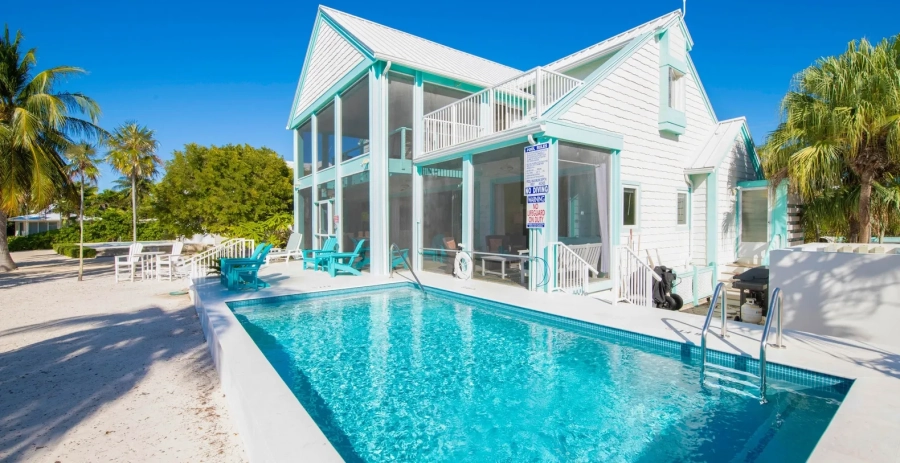 Bit of Heaven Grand Cayman - Cabana Seating