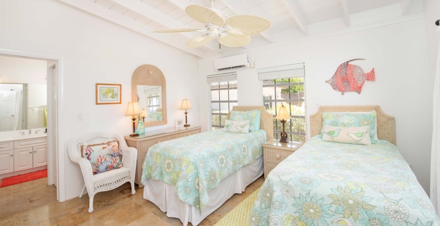 Conch'ed Out + Cottage Grand Cayman Oceanfront Villa - North Side