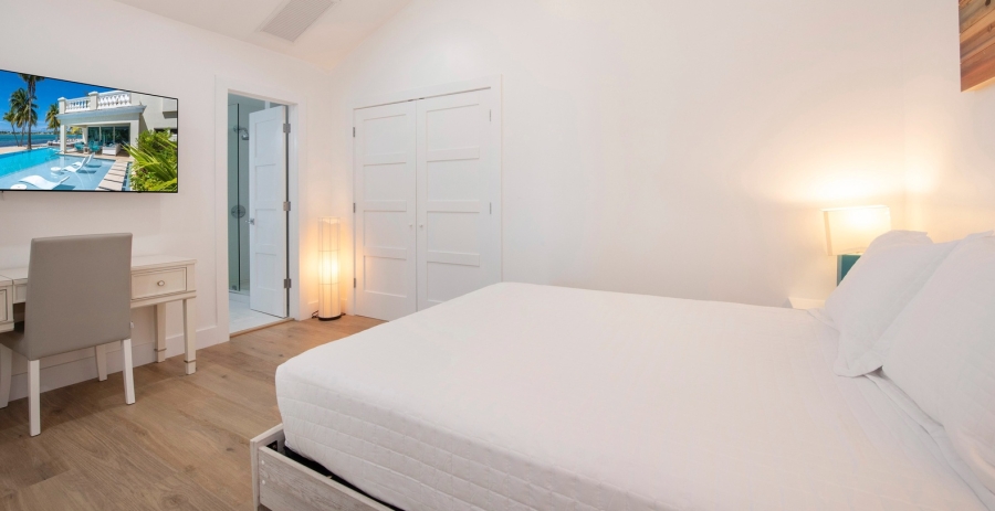 Crystal Waters Grand Cayman Vacation Villa - Cayman Kai