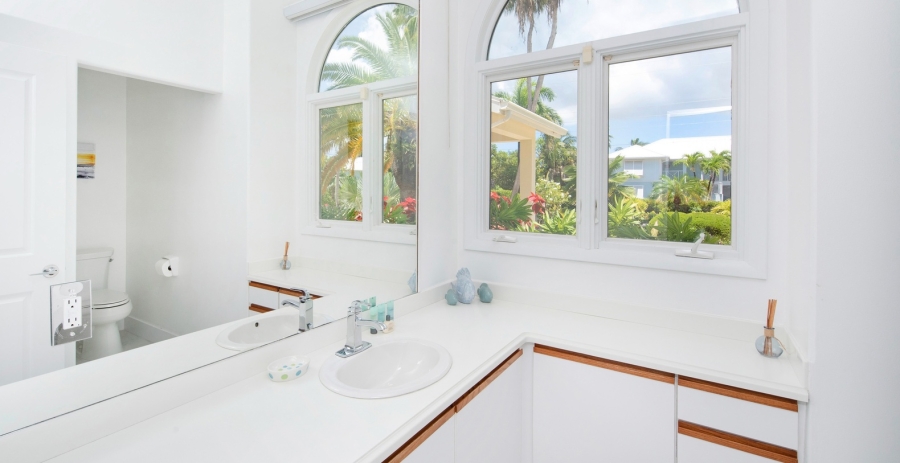 Crystal Waters Grand Cayman Vacation Villa - Cayman Kai