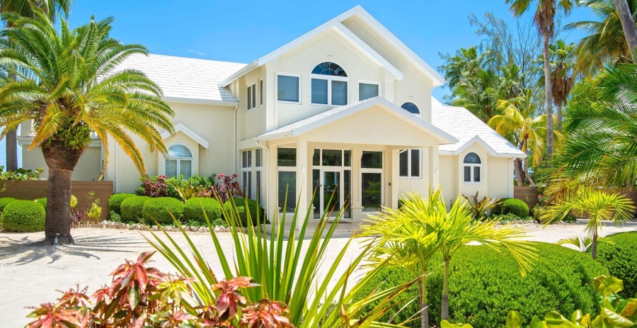 Crystal Waters Grand Cayman Vacation Villa - Cayman Kai