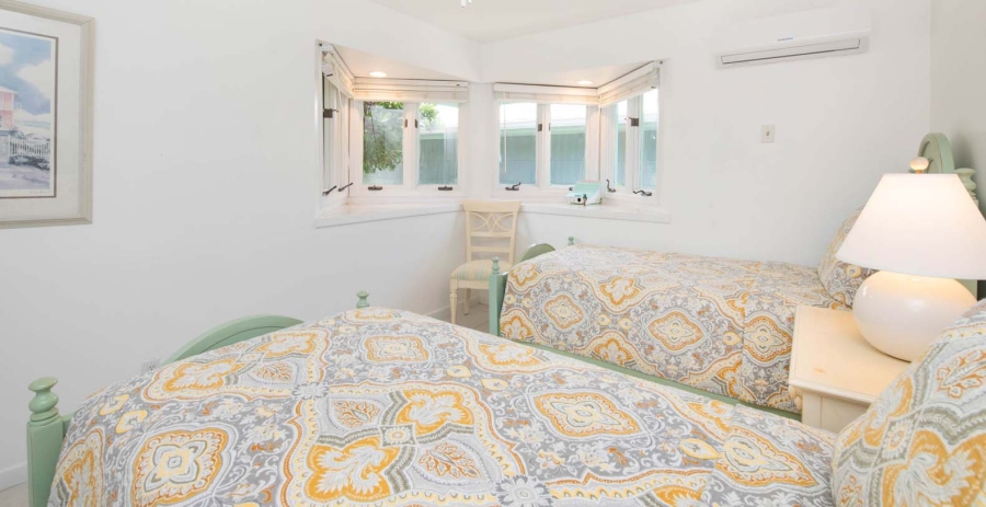 Fingertip Grand Cayman Vacation Villa - Cayman Kai