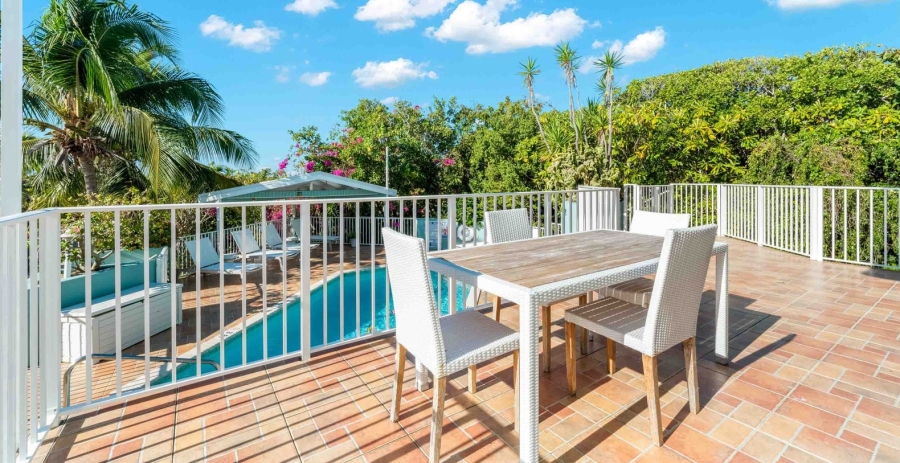 Hilltime Grand Cayman Vacation Villa - Rum Point