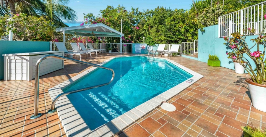 Hilltime Grand Cayman Vacation Villa - Rum Point