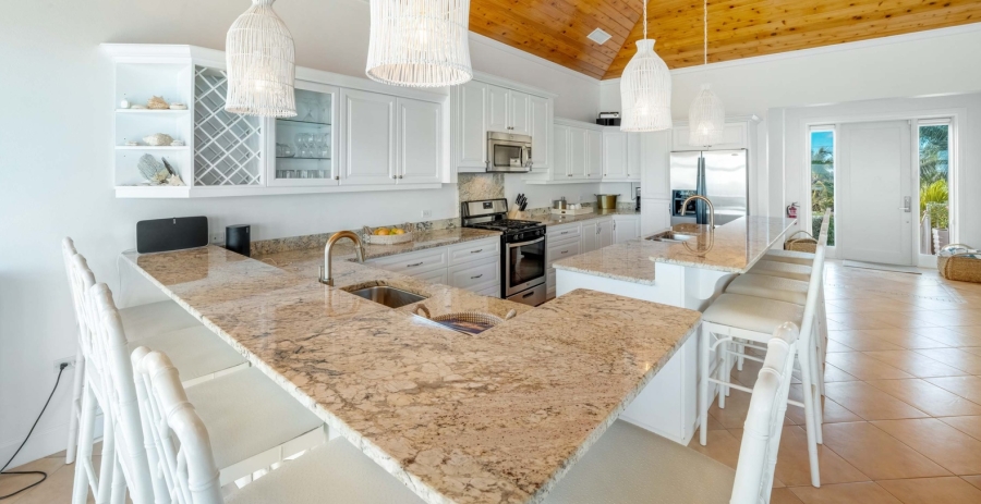 Hilltime Grand Cayman Vacation Villa - Rum Point