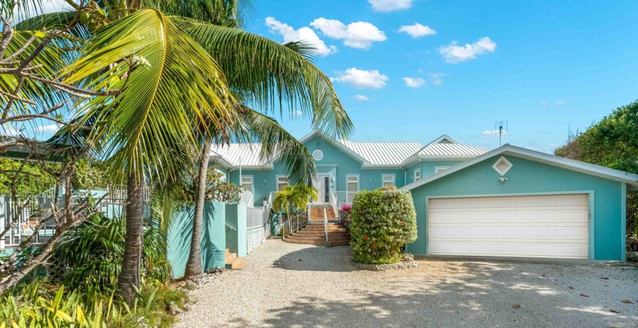 Hilltime Grand Cayman Vacation Villa - Rum Point