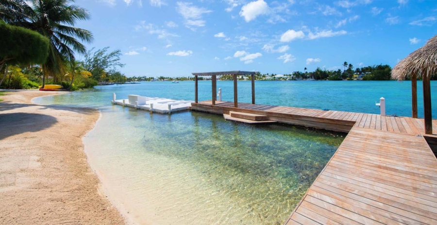 Kaiku & Guesthouse Grand Cayman Vacation Villa - Cayman Kai