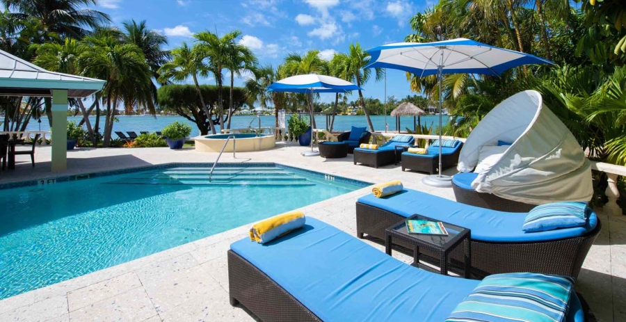 Kaiku & Guesthouse Grand Cayman Vacation Villa - Cayman Kai