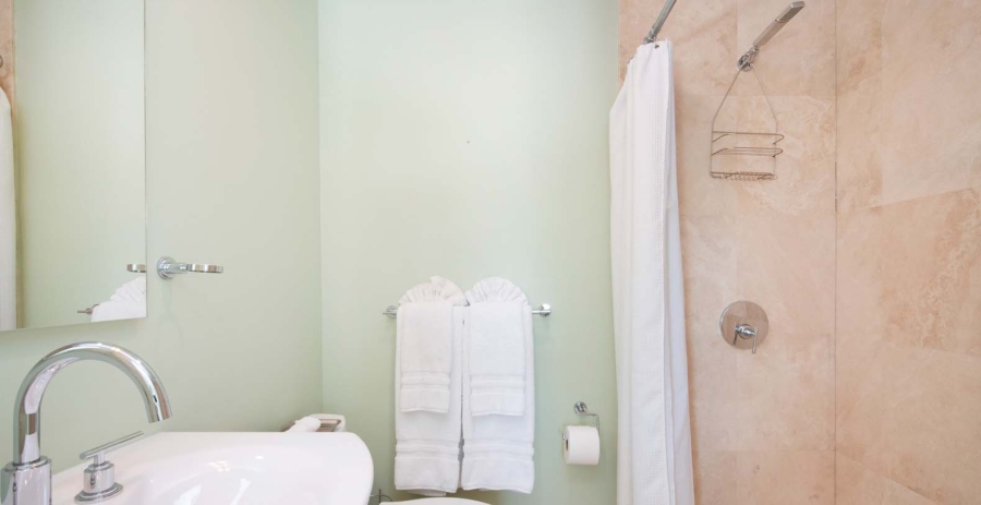 Kaiku & Guesthouse Grand Cayman Vacation Villa - Cayman Kai