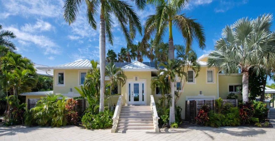 Kaiku & Guesthouse Grand Cayman Vacation Villa - Cayman Kai