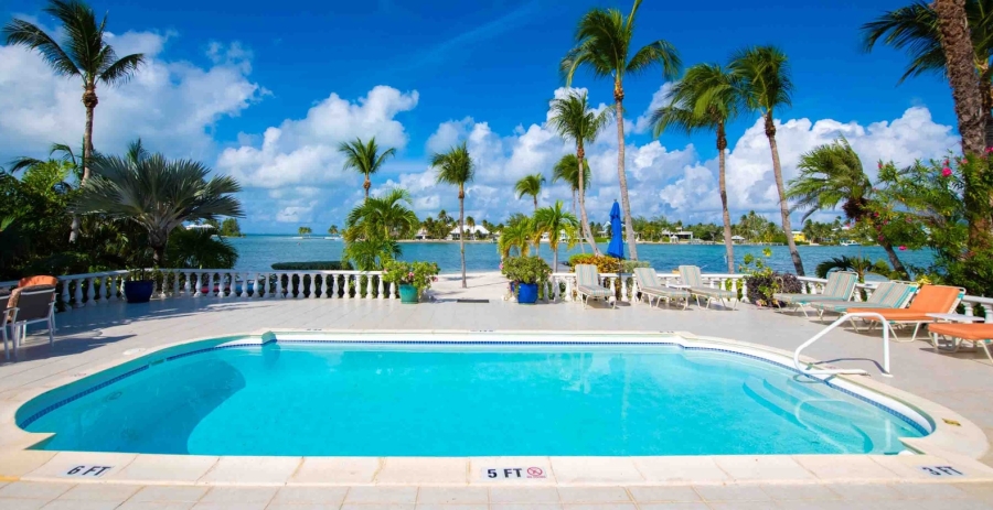 Kailypso Grand Cayman 3-Bedroom Beachfront Villa - Cayman Kai Bio Bay