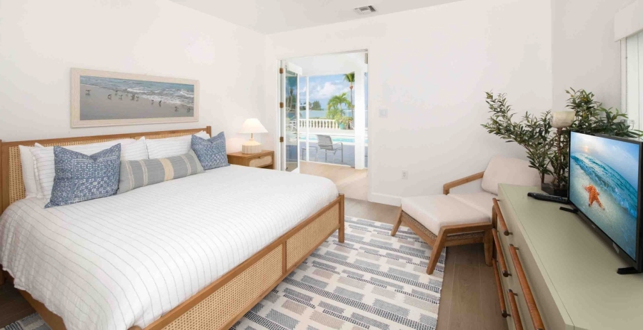 Kailypso Grand Cayman 3-Bedroom Beachfront Villa - Cayman Kai Bio Bay