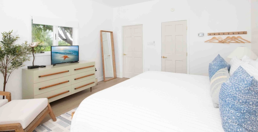 Kailypso Grand Cayman 3-Bedroom Beachfront Villa - Cayman Kai Bio Bay