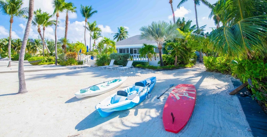 Kailypso Grand Cayman 3-Bedroom Beachfront Villa - Cayman Kai Bio Bay