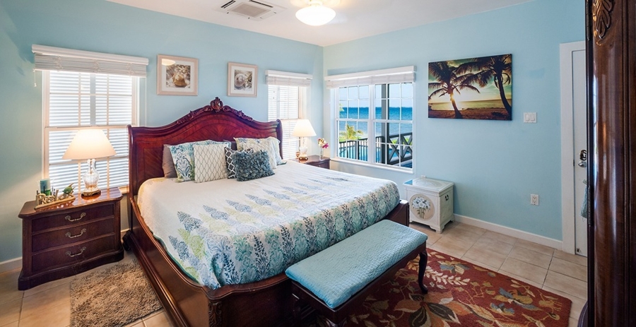 Lone Palm Grand Cayman Award-Winning Oceanfront Villa - East End